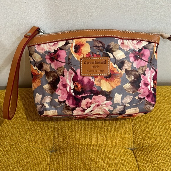 NWOT Cavalcanti wrislet bag made in Italy with floral design and leather accents - Picture 3 of 12